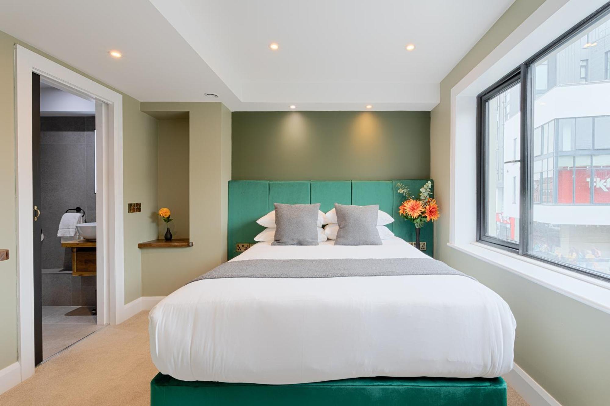 34 On The Hill - Boutique Townhouse Hotel Galway Exterior photo