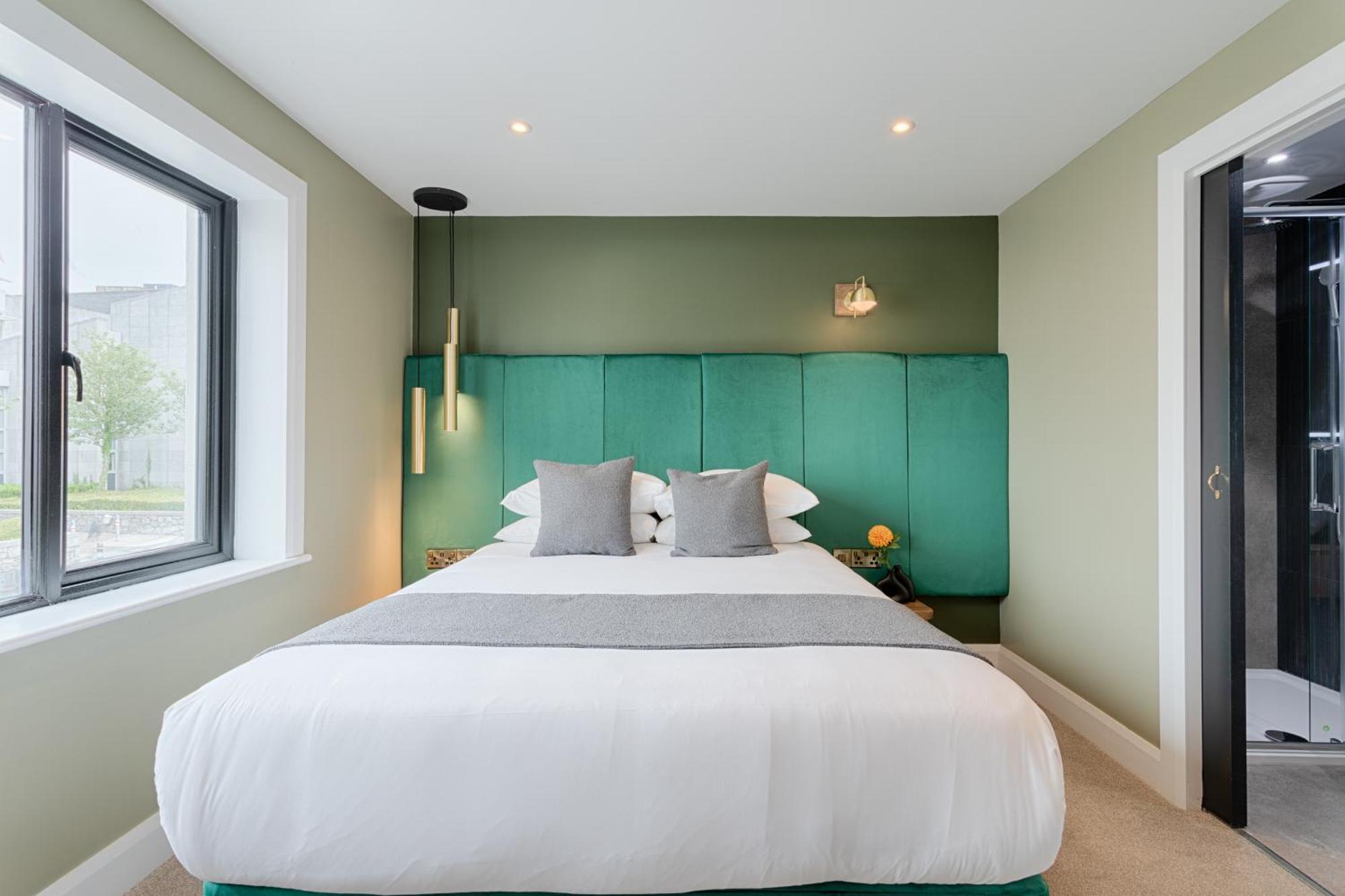 34 On The Hill - Boutique Townhouse Hotel Galway Exterior photo